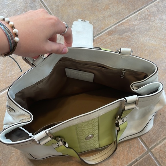 Vintage Green and White Coach Purse - Picture 5 of 6